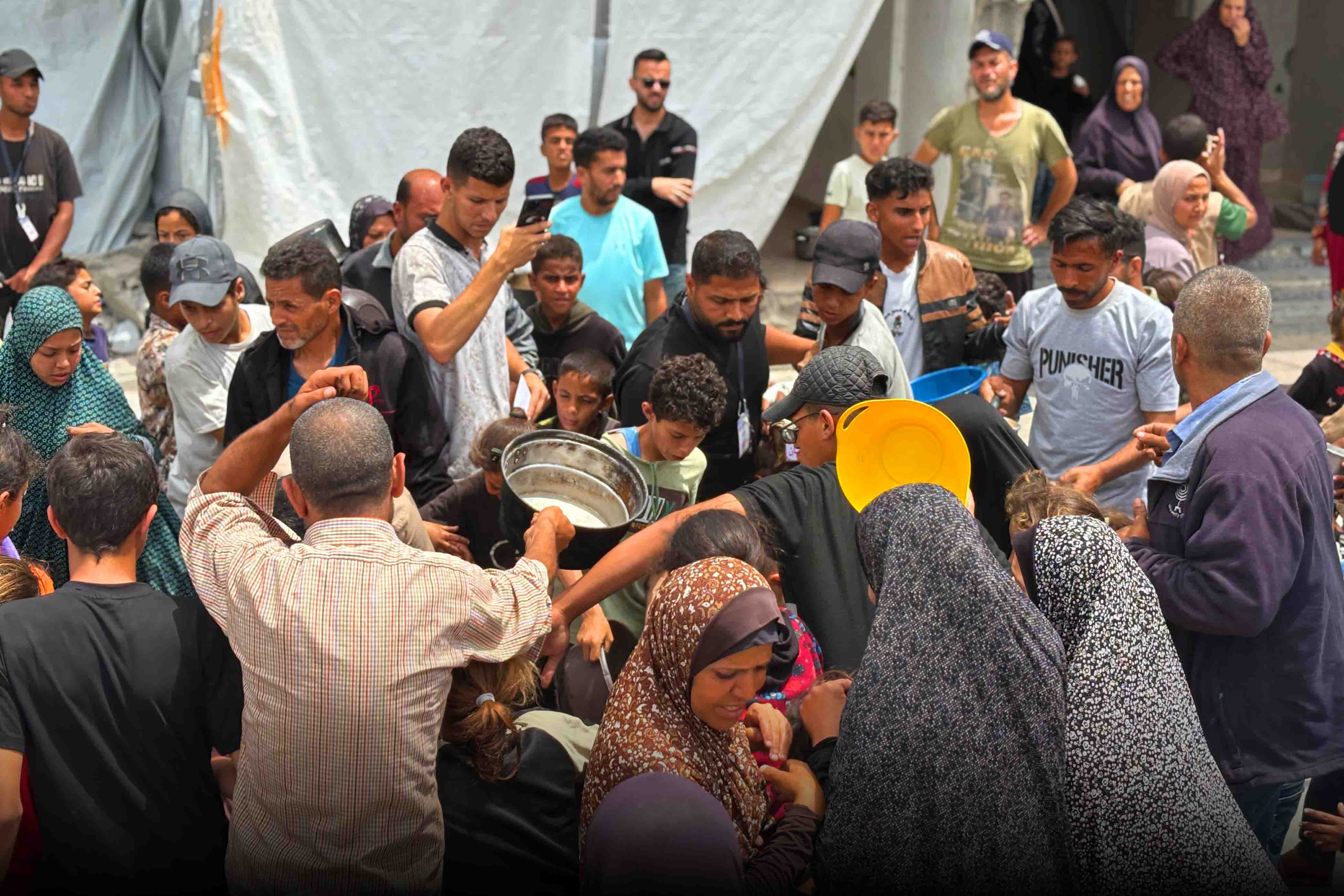 Açlık Krizinde Bir Lokma Yemek